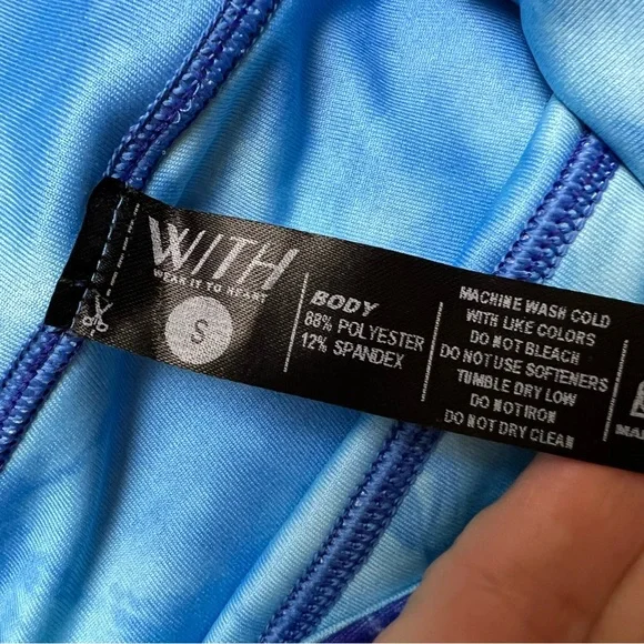 Peloton Blue Moves Reversible High Waisted Leggings. Size Small. NWT - Picture 13 of 13